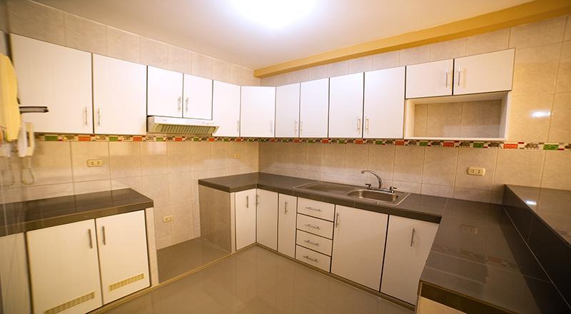 VENTA DE CASA DE 3 PISOS EN URB. LOS FICUS - PIMENTEL